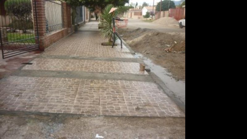 Acción conjunta para la recuperación de veredas y cordones