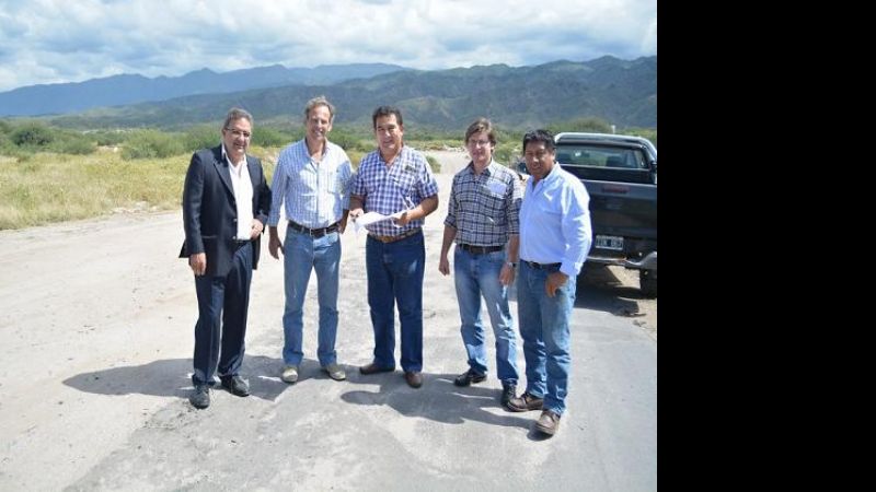 Nueva iluminación en avenidas Latzina y Garro