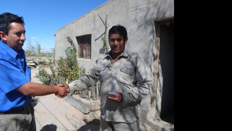 Entrega de subsidios a familias damnificadas por las crecidas de ríos