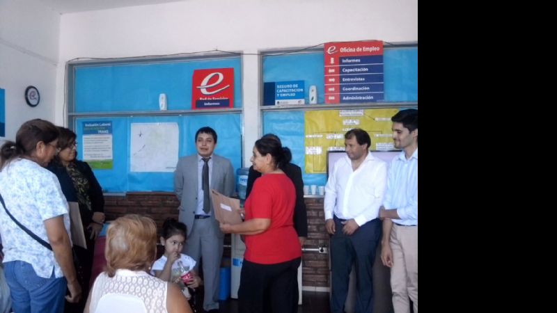 Entregan resoluciones a nuevos jubilados de Valle Viejo