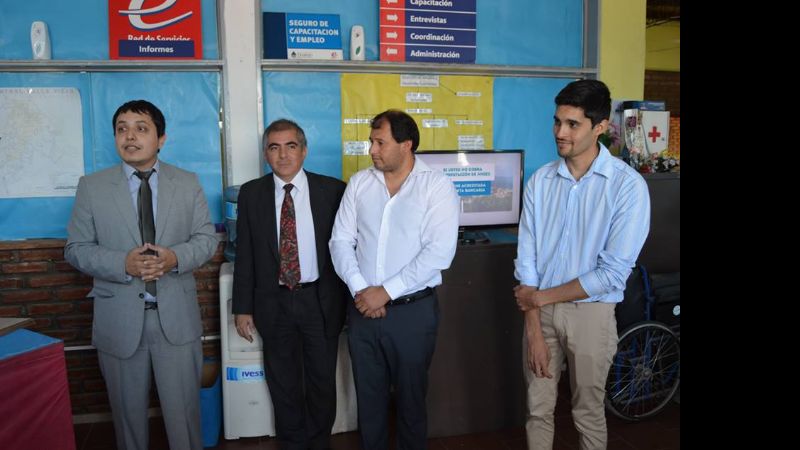 Entregan resoluciones a nuevos jubilados de Valle Viejo