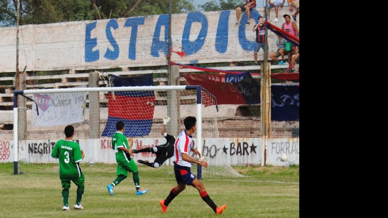 Empate de Obreros-Sureños y victoria de Las Pirquitas en Las Chacras