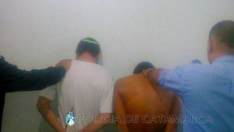 Detienen a dos ladrones de moto