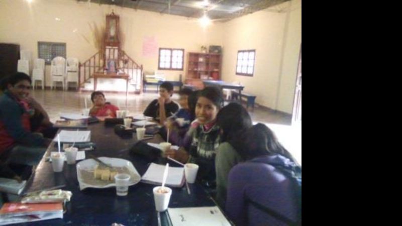 Los merenderos comunitarios contienen a 250 niños santamarianos