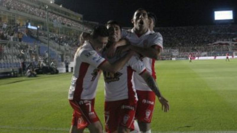 Huracán venció 1-0 a River y es campeón de la Supercopa Argentina