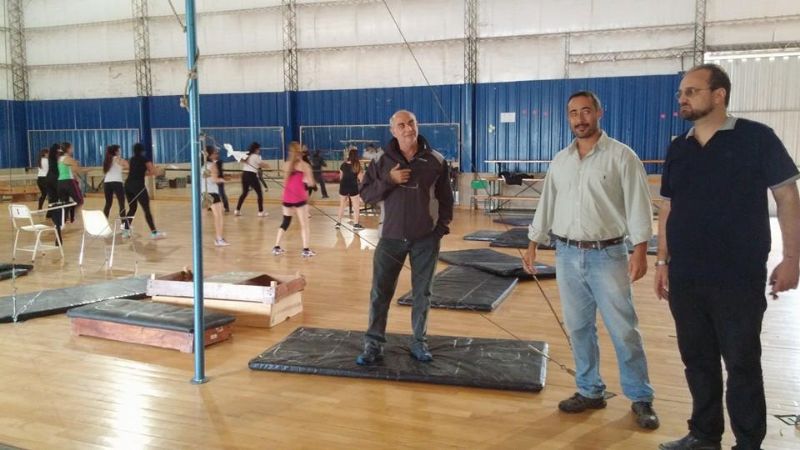 El auxiliar del Polideportivo “FME” refaccionado