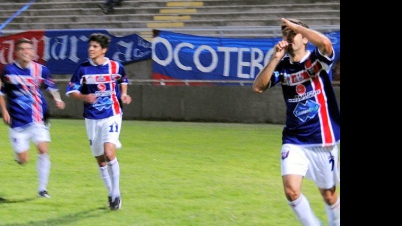 Aconquija y “La Bestia” Romero cumplieron; San Lorenzo “a medias”