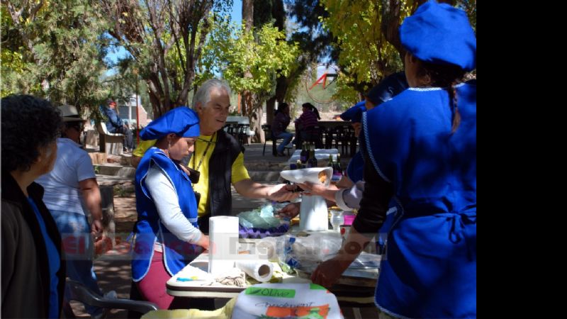 Se realizó la 1° Feria Artesanal y Regional