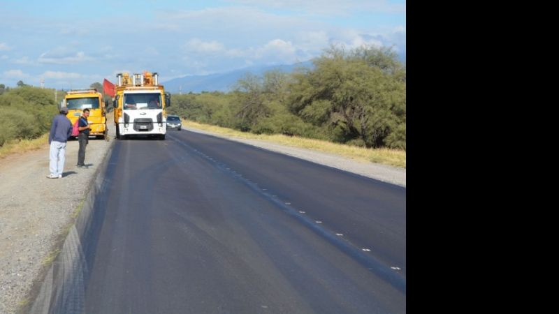 Ruta 38: Siguen  tareas de pavimentación y reconstrucción de banquinas