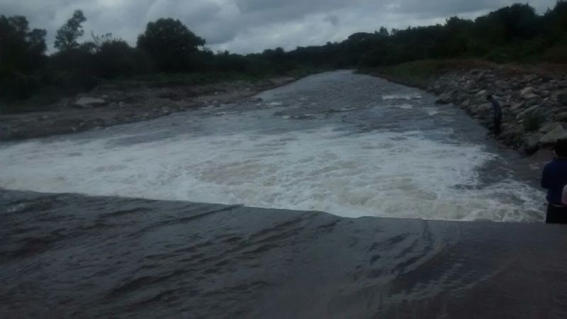 Otra vez la lluvia castiga y aísla al Este