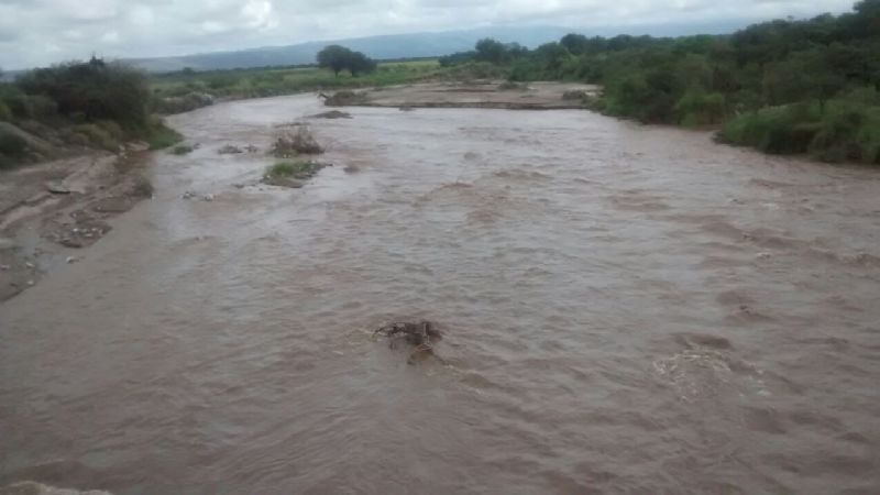 Otra vez la lluvia castiga y aísla al Este