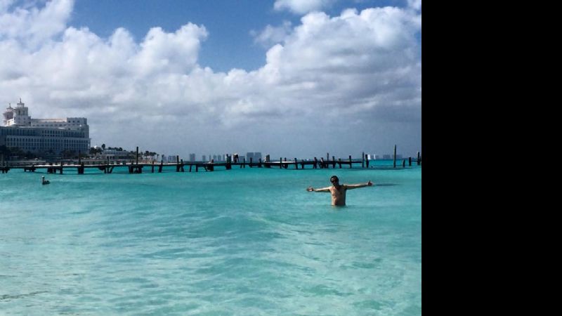 La felicidad está en una canción vieja