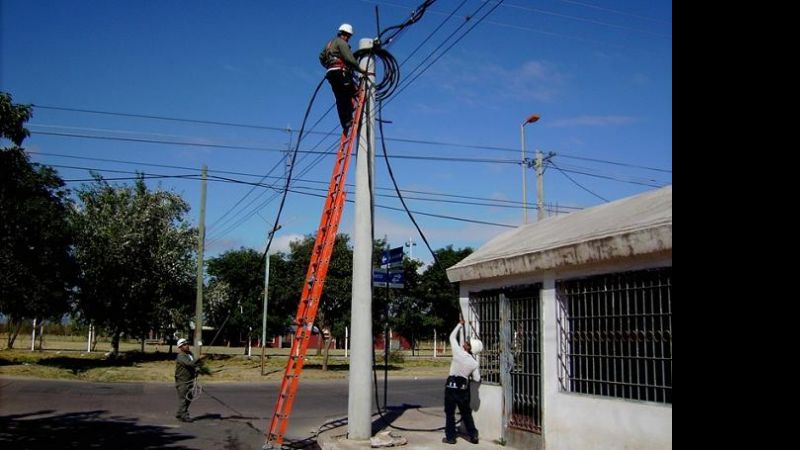 Continúan las obras de restructuración de subestaciones transformadoras aéreas