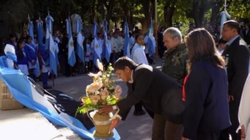 Emotivo acto por el Día del Veterano y los Caídos en la Guerra de Malvinas