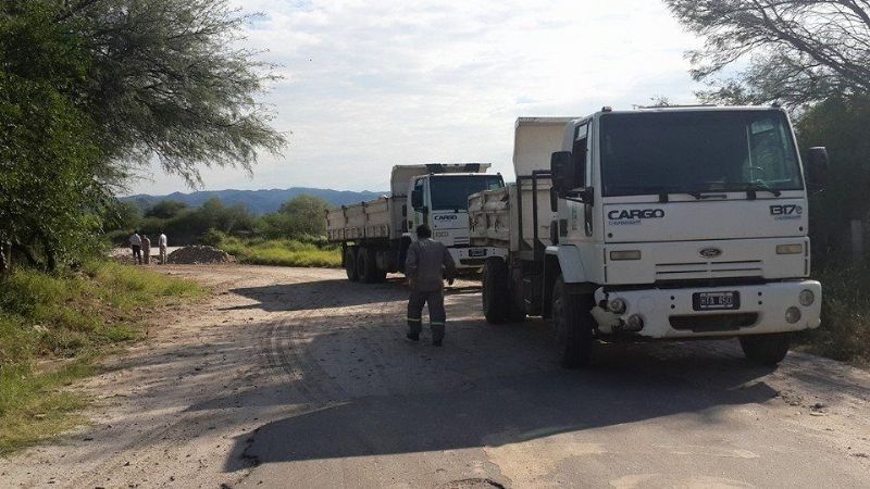 Trabajos de mantenimiento en el río Santa Cruz