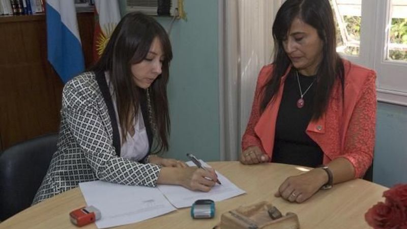 El Registro Civil y Rentas firmaron convenio