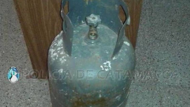 Llevaba una garrafa y terminó arrestado