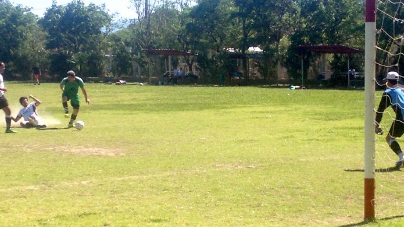 Abogados, Informática/Salud y Policías, a las semifinales