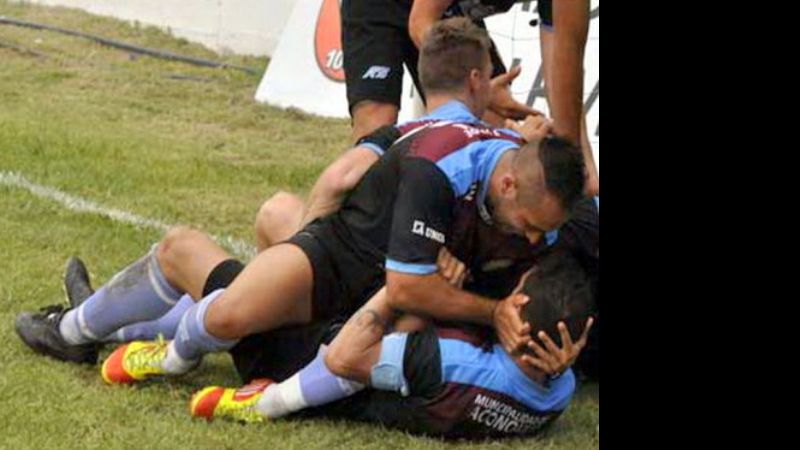 Un informe favorece la postura de Aconquija por el partido suspendido