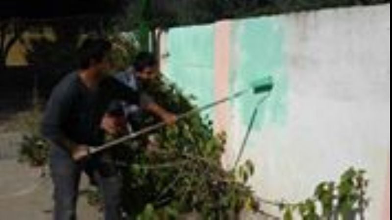 Trabajo solidario en la Escuela Nº 245 de El Portezuelo