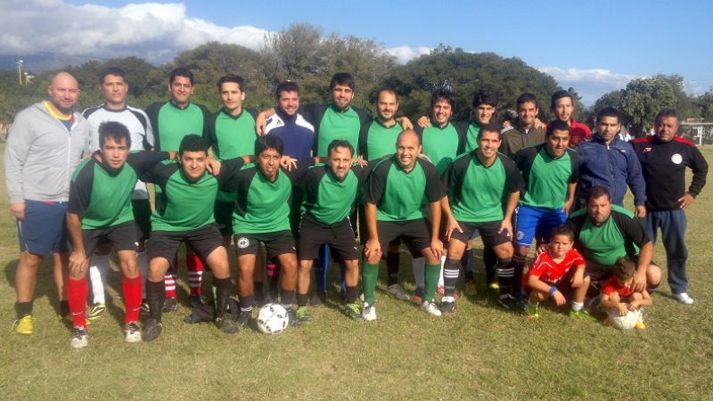 Médicos/Kinesiólogos, campeones del Apertura, en Única