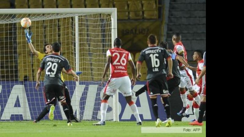 Estudiantes perdió 2-0 en Colombia y se quedó afuera de la Copa