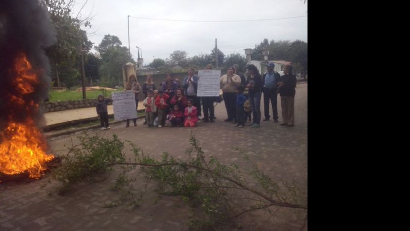 Toman la escuela de Alijilán
