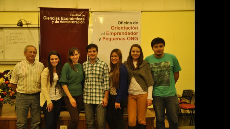 Estudiantes universitarios crean oficina para asesorar a pequeños emprendedores y ONGs