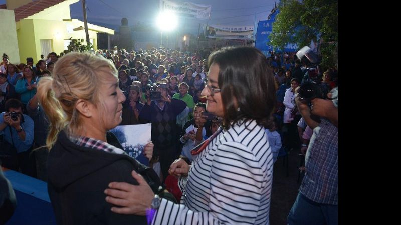 La Gobernadora entregó soluciones habitacionales en el norte capitalino