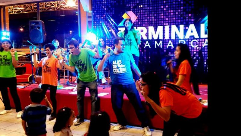 “Alas de Colibrí” dio su primer espectáculo en la Terminal