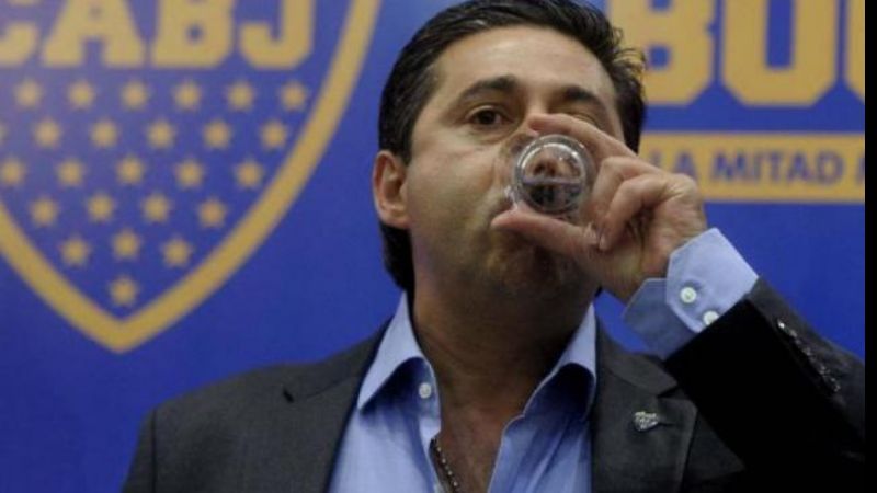 Angelici renunció a la vicepresidencia de AFA