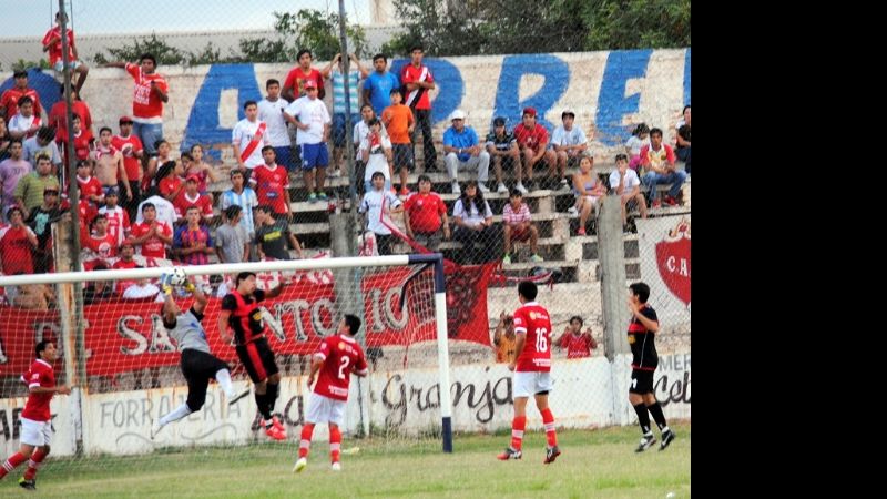 El “Rojito” fue más “Diablo” y se impuso 1-0 al “Sagrado”