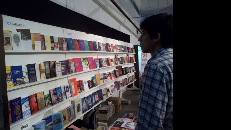 César Vera Ance: romance del poeta y las palabras