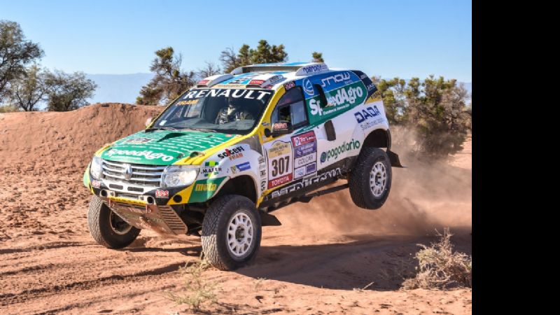 Spataro ganó la etapa de Autos, donde lidera Terranova