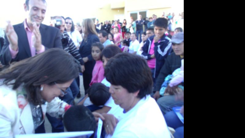 León Mendoza gestiona más viviendas para los sanjoseños