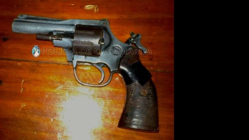 Secuestran droga y armas en distintos allanamientos