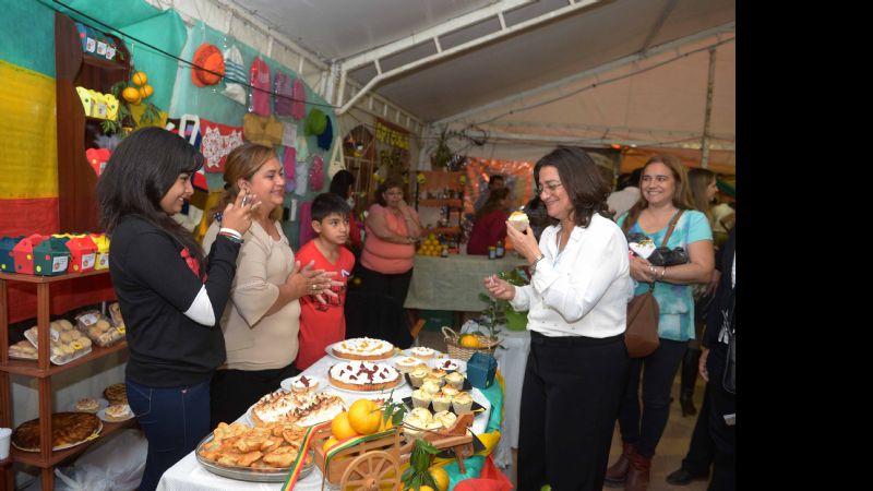 Lucía en el Festival de la Mandarina