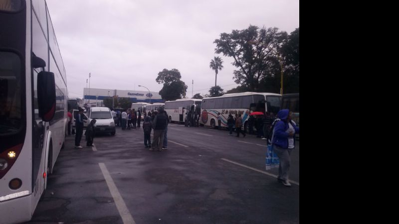 Militantes peronistas catamarqueños rumbo a Buenos Aires