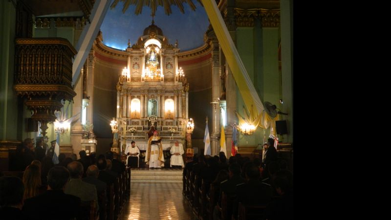 “Celebramos el Día de la Patria con honda gratitud, fecundo examen y serio compromiso”