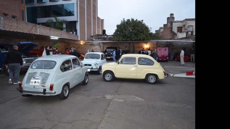 Exitosa “expo” de Autos Antiguos y Clásicos de Avca-Catamarca