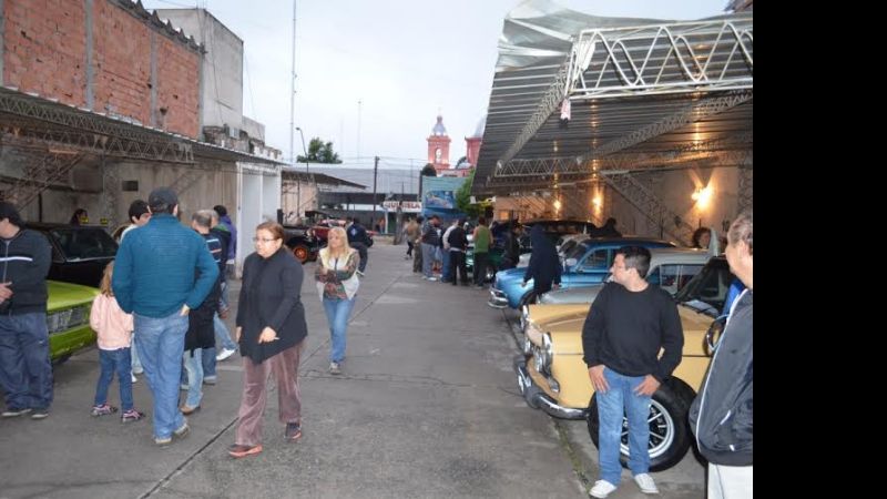 Exitosa “expo” de Autos Antiguos y Clásicos de Avca-Catamarca