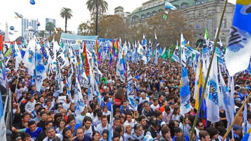 Mera instó al futbol de veteranos a seguir transmitiendo valores