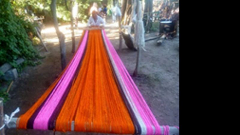 Los artesanos se capacitan en telar
