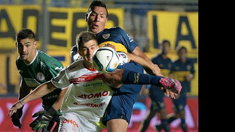 Sufriendo y con poco fútbol, Boca venció a Huracán Las Heras