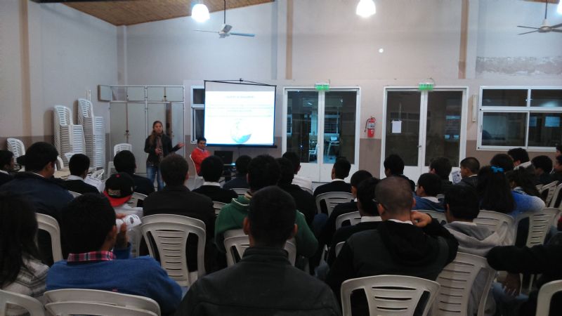 Difusión de carreras de la Facultad de Tecnología en Santa María