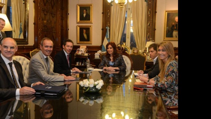 Directivos de Ford anunciaron inversiones por 220 millones de dólares