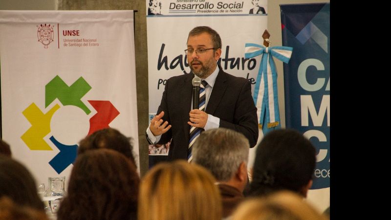 Analizan cómo fortalecer en red las políticas de niñez