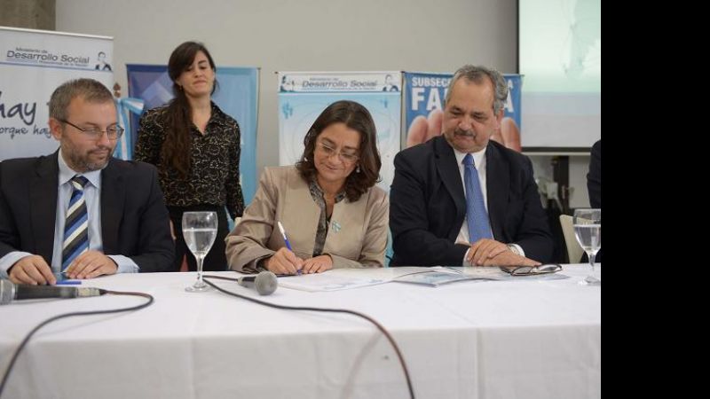 La Gobernadora inauguró Jornadas por los Derechos de Niñas, Niños y Adolescentes