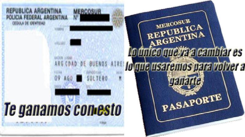 Los hinchas de Boca se burlan de River con los clásicos afiches