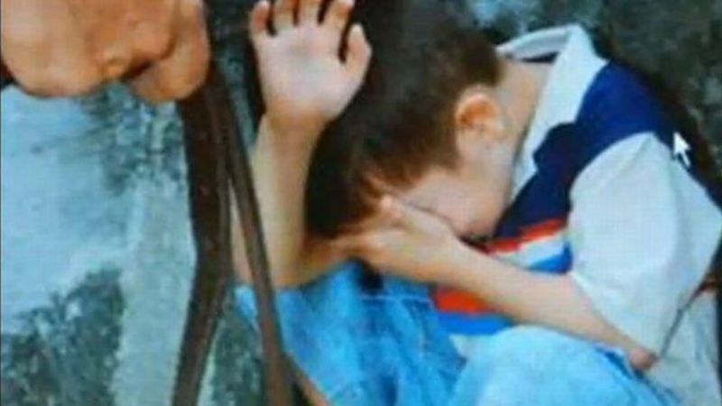 Mujer detenida por feroz golpiza a sus tres hijos